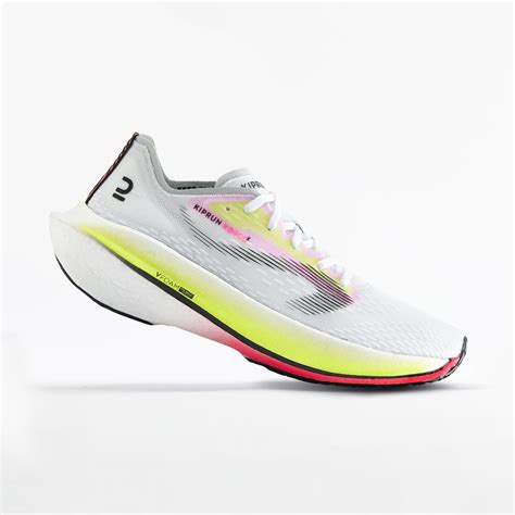 KIPRUN KD900X MEN'S RUNNING SHOES WITH CARBON .